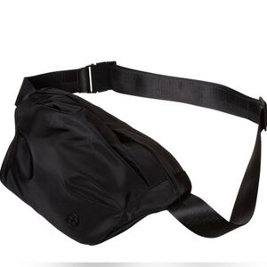 Calia Sling Bag / Crossbody Bag Black